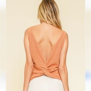 V Neck twist Sweater tank Top. Size L. Apricot.
